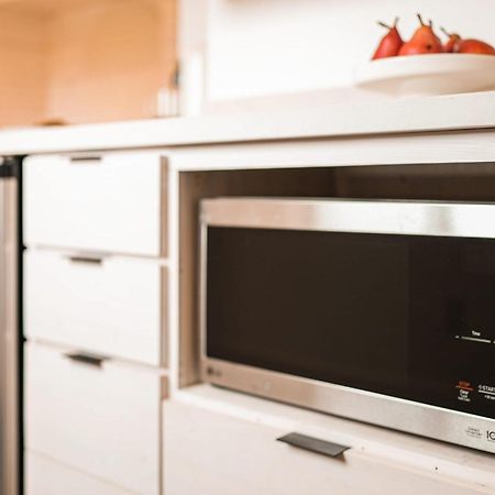 Funboard Room Includes King Bed And Mini Kitchenette 斯廷森海滩 外观 照片