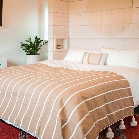 Funboard Room Includes King Bed And Mini Kitchenette 斯廷森海滩 外观 照片